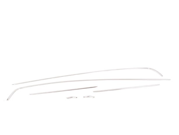 Moldings 70-2 Chevelle Rear Rail Drip