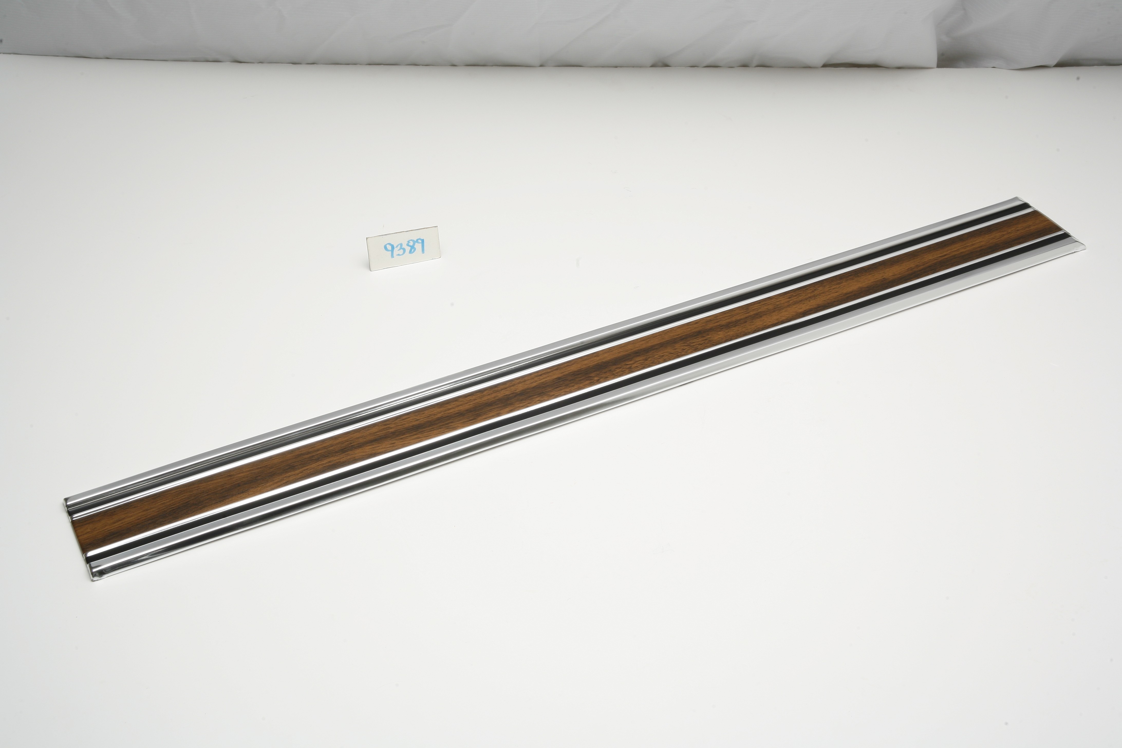 Molding 1969-1970 Right hand Lower Door