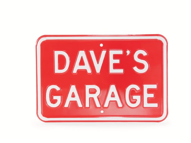 DAVE'S GARAGE SIGN